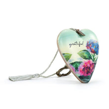 Load image into Gallery viewer, NEW ArtLifting Art Heart - Hydrangea Ajisai - 1008110059