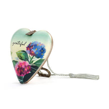 Load image into Gallery viewer, NEW ArtLifting Art Heart - Hydrangea Ajisai - 1008110059