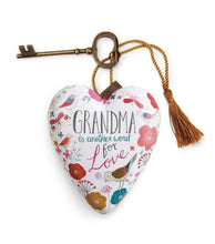 Load image into Gallery viewer, NEW Grandma Art Heart - 1003480075