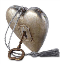 Load image into Gallery viewer, NEW Dear Mom Art Heart - 1003480057