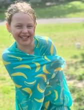 Load image into Gallery viewer, NEW Kids UPF 50+ Sunscreen Towel with Hood - Bananas