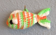 Load image into Gallery viewer, NEW Handcrafted Wool Fish N1 - Ecuador