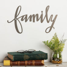 Load image into Gallery viewer, NEW Family Metal Word - 34224