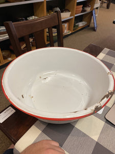 VINTAGE 15" Red & White Enamelware Tub