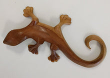 Load image into Gallery viewer, NEW Acacia Wood Carved Gecko J64A
