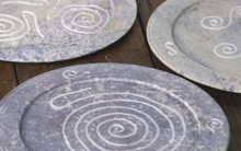 Load image into Gallery viewer, NEW Soapstone Plate with Ridge 5104
