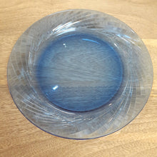 Load image into Gallery viewer, Set of 4 Blue Pyrex Festiva Lunch Plates
