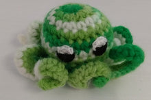 Load image into Gallery viewer, NEW Handcrafted Wool Octopus N1 - Ecuador
