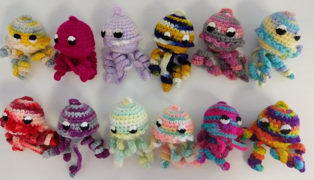 NEW Handcrafted Wool Jellyfish N1 - Ecuador
