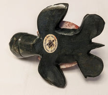 Load image into Gallery viewer, NEW Hand-carved Marble Sea Turtle with Baby N5 - Ecuador

