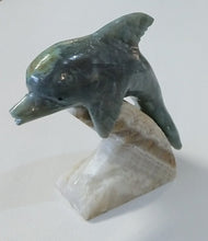 Load image into Gallery viewer, NEW Hand-carved Marble Dolphin N3 - Ecuador
