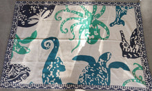 Load image into Gallery viewer, NEW 5' x 7' Off White Rug with Blue &amp; Green Sealife
