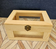 Load image into Gallery viewer, NEW 7.5" Gold Leaf Design Group Studio Collection Window Box
