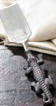 Load image into Gallery viewer, NEW Alligator Cake Server - 12964
