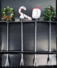 Load image into Gallery viewer, NEW 4-Pc Christmas Hors d'oeuvres Picks - 656073
