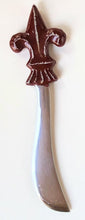 Load image into Gallery viewer, NEW Vibrant Fleur de Lis Spreader - 13585

