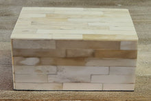 Load image into Gallery viewer, NEW Bone Trinket Box 12346
