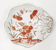 Load image into Gallery viewer, Vintage Candrea G-1128 Porcelain Shell Dish
