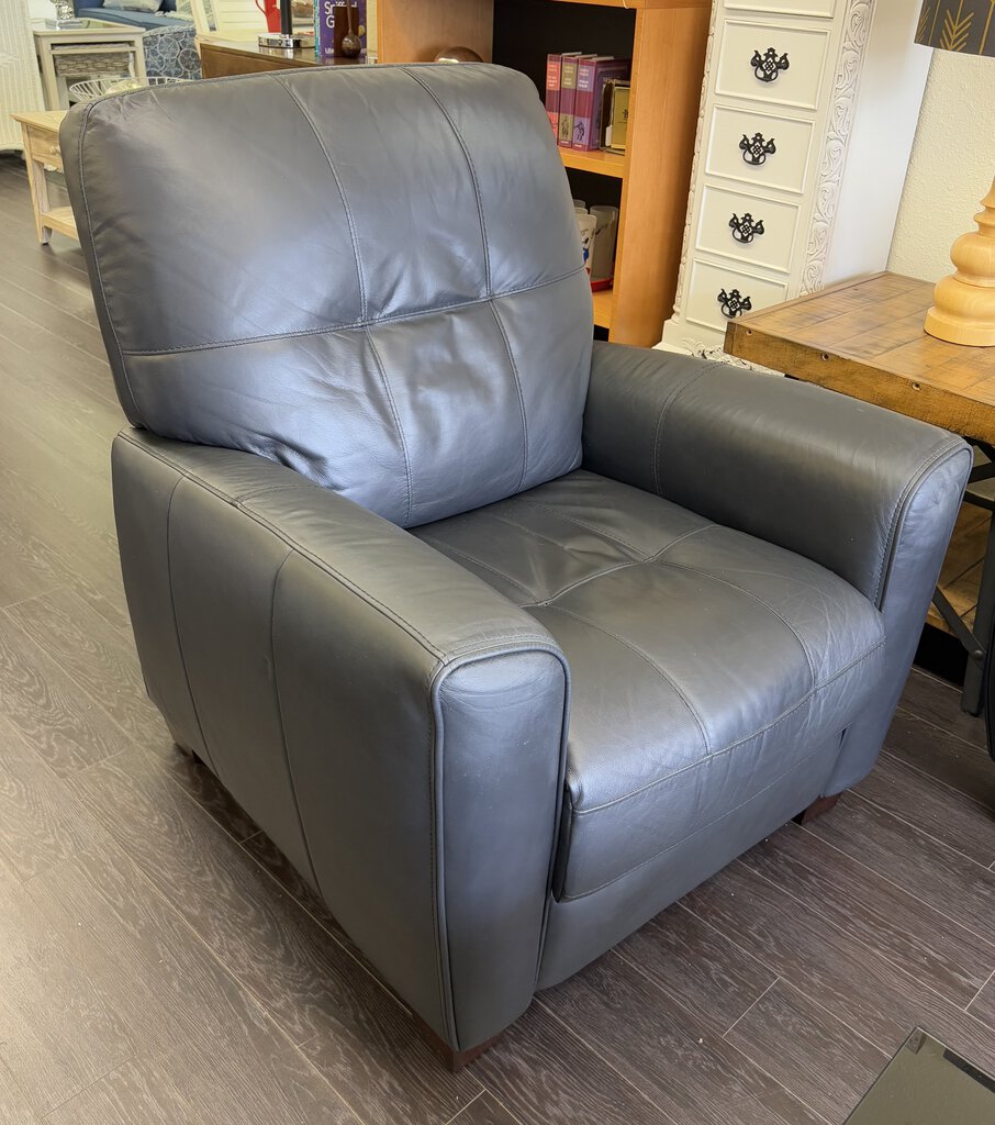 Violino Midnight Blue Leather Push Back Recliner