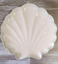 Load image into Gallery viewer, Shoreline Collection Home Studio Scallop Shell Plate
