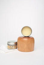Load image into Gallery viewer, Dixie Belle Pre-Stain Wood Conditioner 4oz
