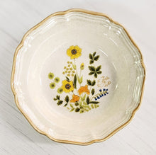Load image into Gallery viewer, Mikasa Garden Club Fresh Floral Soup Bowl
