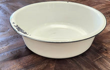Load image into Gallery viewer, Vintage White Enamelware Tub
