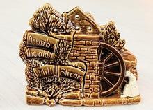 Load image into Gallery viewer, Vintage McCoy Pottery Planter - Down by the Old Mill Stream
