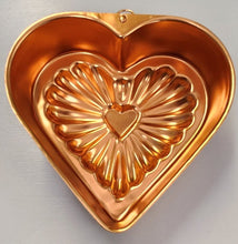 Load image into Gallery viewer, Copper Tone Mold - Heart
