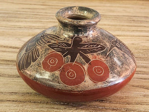 Nicaraguan Pottery Etched Vase