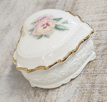 Load image into Gallery viewer, Heritage House Porcelain Heart Music Trinket Box
