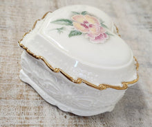 Load image into Gallery viewer, Heritage House Porcelain Heart Music Trinket Box
