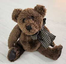 Load image into Gallery viewer, Boyds Bears &amp; Friends Baxter B. Bean with Tag
