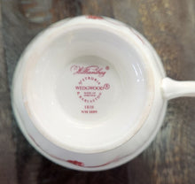 Load image into Gallery viewer, SET Four Wedgwood Williamsburg Iris Cups &amp; Saucers
