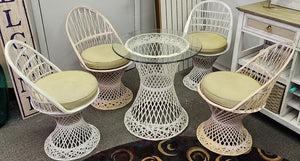Vintage Spun Fiberglass Table & Four Chairs