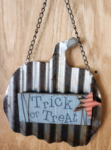 NEW 10" Salvage Pumpkin Sign - Trick or Treat F181113