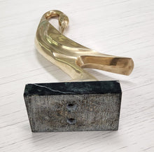 Load image into Gallery viewer, Brass Shore Bird on Marble Base
