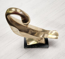 Load image into Gallery viewer, Brass Shore Bird on Marble Base

