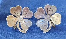 Load image into Gallery viewer, Vintage Sterling Silver Shamrock Four Leaf Clover Earrings 925
