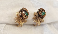 Load image into Gallery viewer, Vintage Goldtone Flower with Faux Emerald Screwback Earrings

