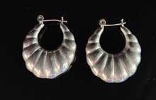 Load image into Gallery viewer, Silvertone Textured Hoop Earrings
