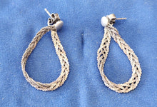 Load image into Gallery viewer, Vintage Herringbone Silvertone Hoop Earrings
