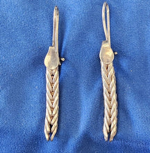 Load image into Gallery viewer, Vintage Herringbone Silvertone Earrings
