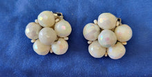 Load image into Gallery viewer, Vintage Iridescent Faux Pearl Cluster Clip Earrings

