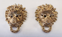Load image into Gallery viewer, Pair Vintage Bluette France Goldtone Lion's Head Shoe Clips
