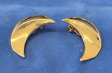 Load image into Gallery viewer, Goldtone Half Moon Clip Earrings
