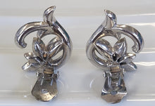 Load image into Gallery viewer, Rhinestone and Green Stone Clip On Earrings
