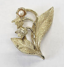 Load image into Gallery viewer, Vintage Brooch - Three Goldtone Flowers with Faux Pearl
