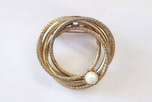 Load image into Gallery viewer, Vintage Gold Round Brooch - Faux Pearl
