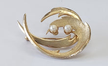 Load image into Gallery viewer, Vintage Brookraft Brooch
